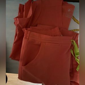 EUC figs. Small tall bottoms, small top.